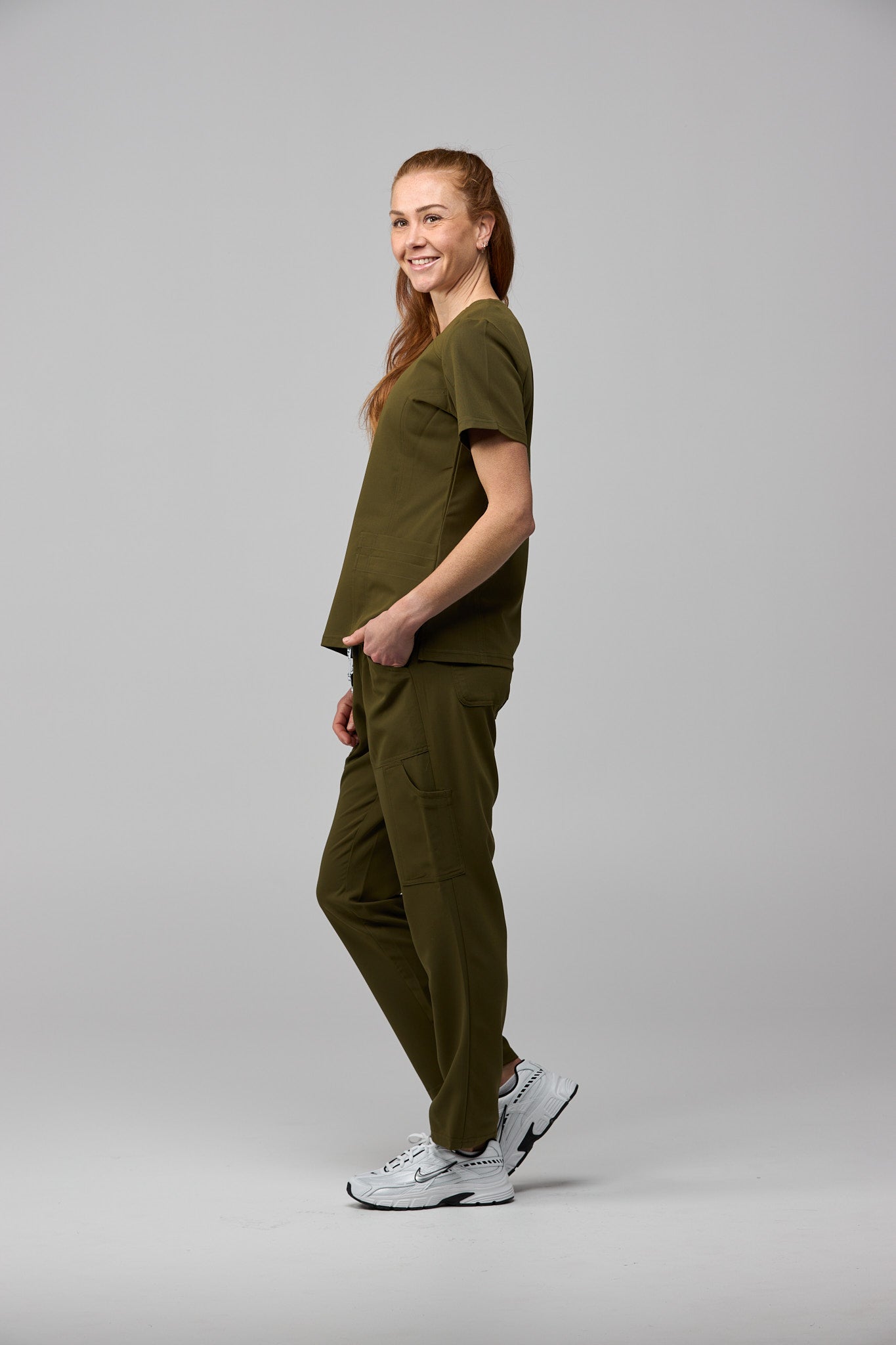 LuxeFlex™ Straight Leg Scrub Pants – Women's Nursing Scrubs | Olive