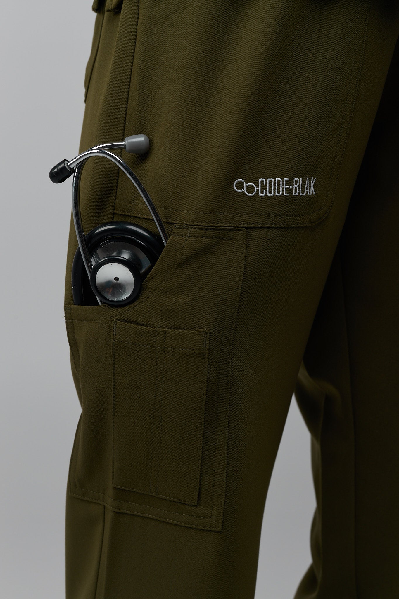 LuxeFlex™ Straight Leg Scrub Pants – Women's Nursing Scrubs | Olive
