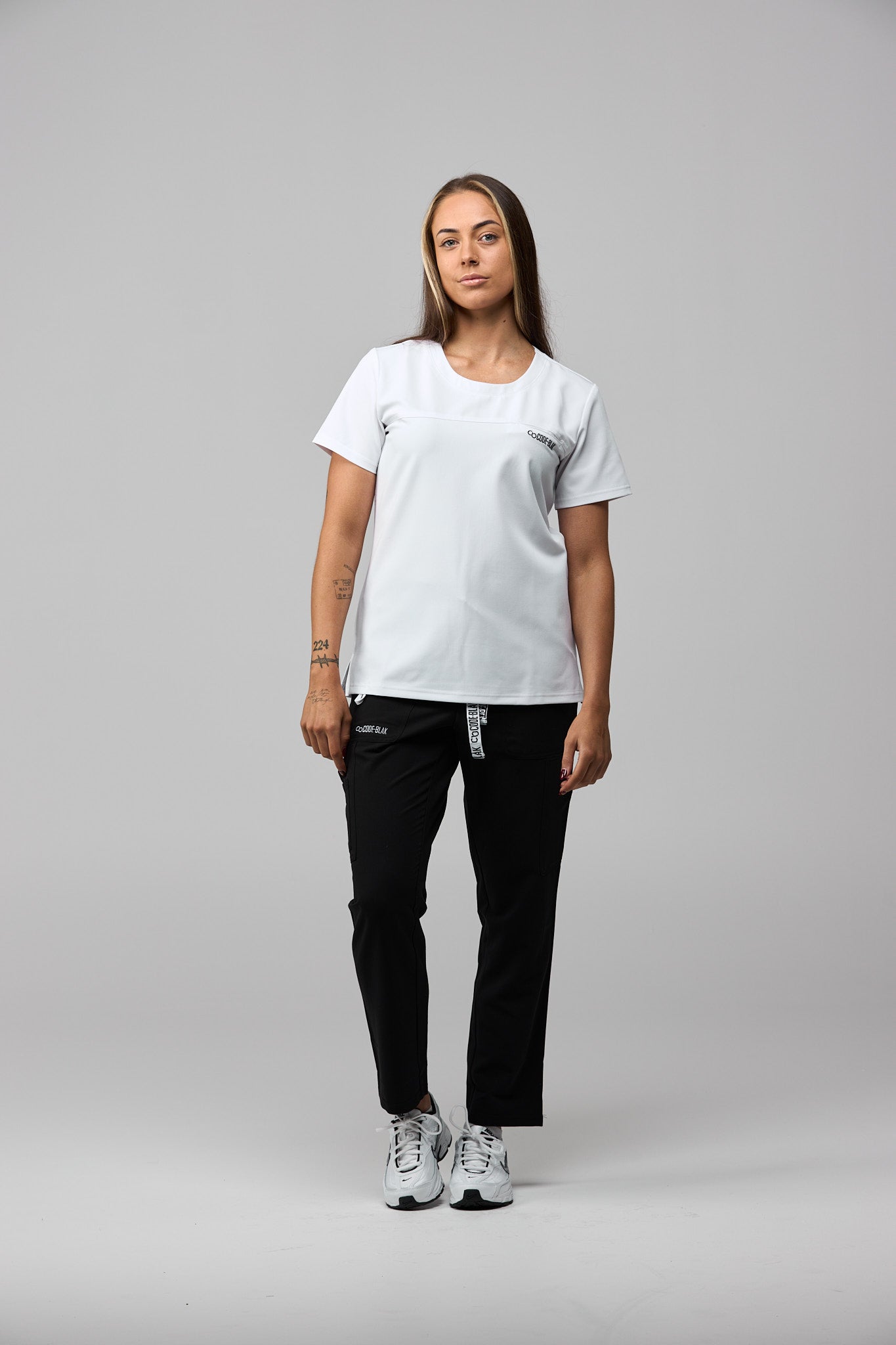 LuxeFlex™ Straight Leg Scrub Pants – Women's Nursing Scrubs | Black