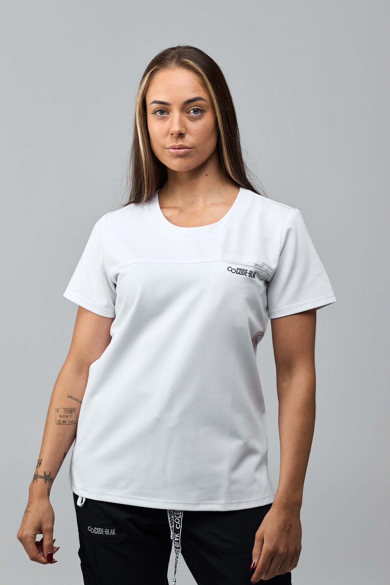 LuxeFlex™ Crew-Neck Scrub Top – Women's Nursing Scrubs | White