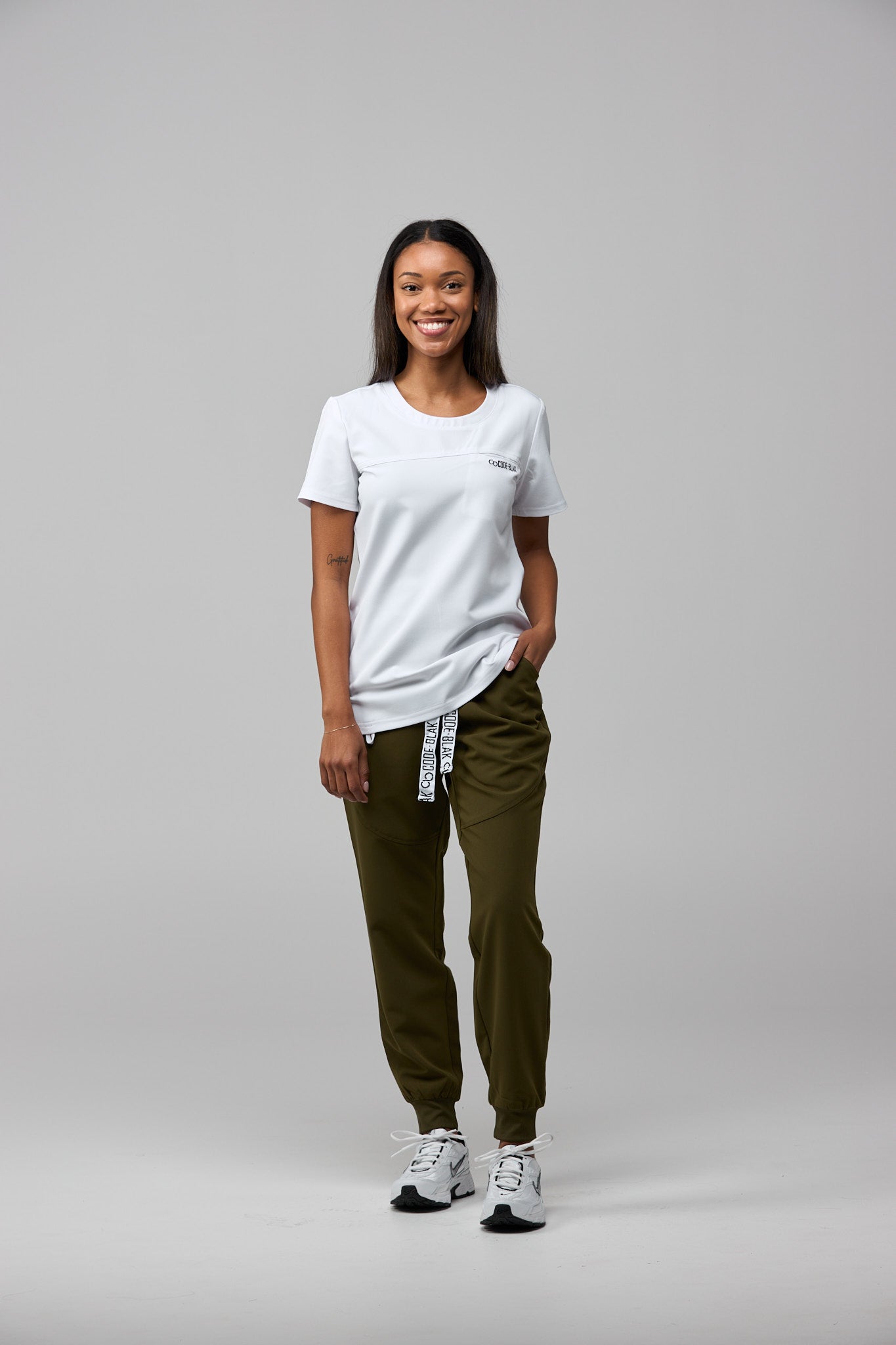 LuxeFlex™ Crew-Neck Scrub Top – Women's Nursing Scrubs | White