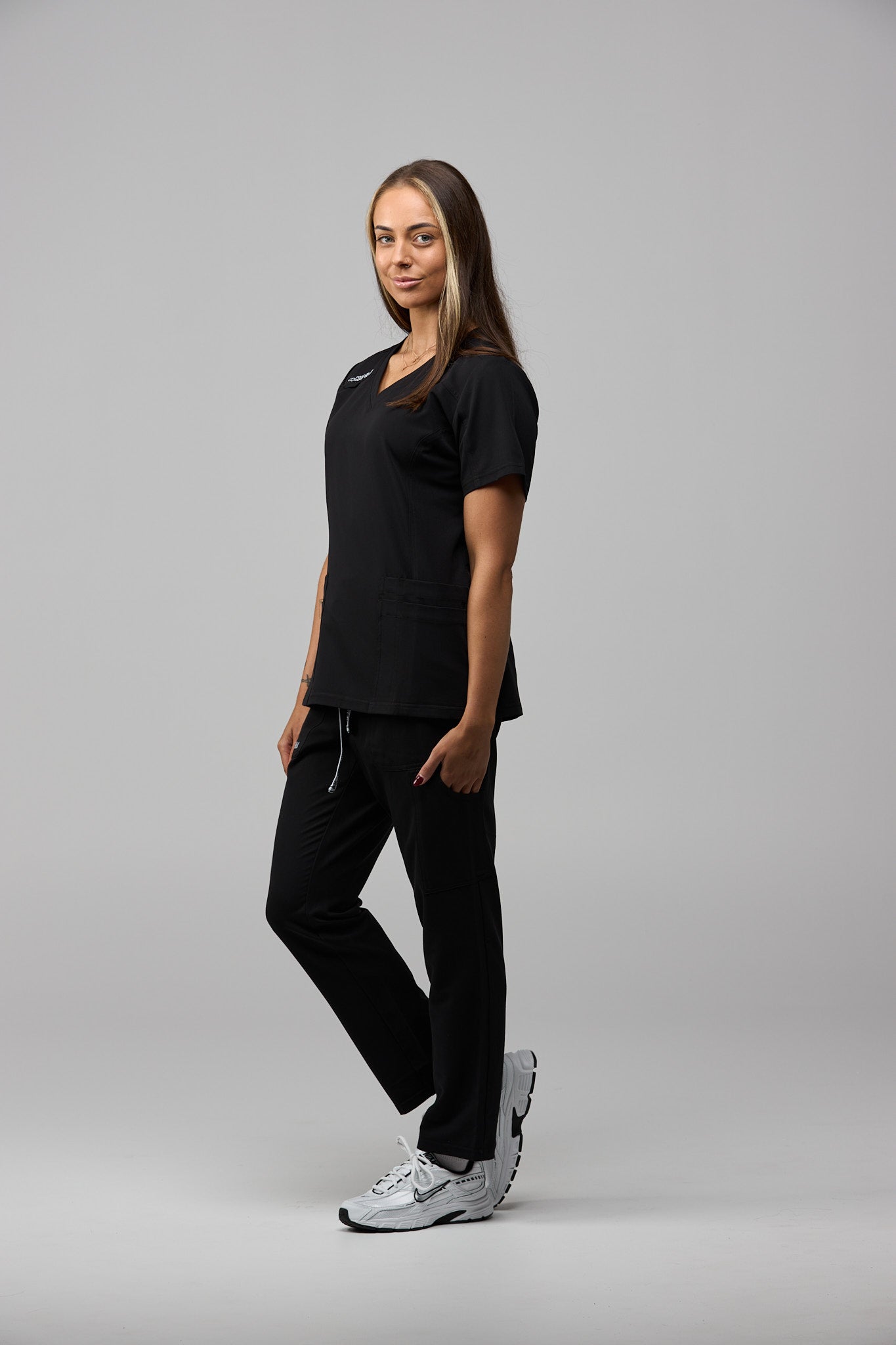 LuxeFlex™ Straight Leg Scrub Pants – Women's Nursing Scrubs | Black