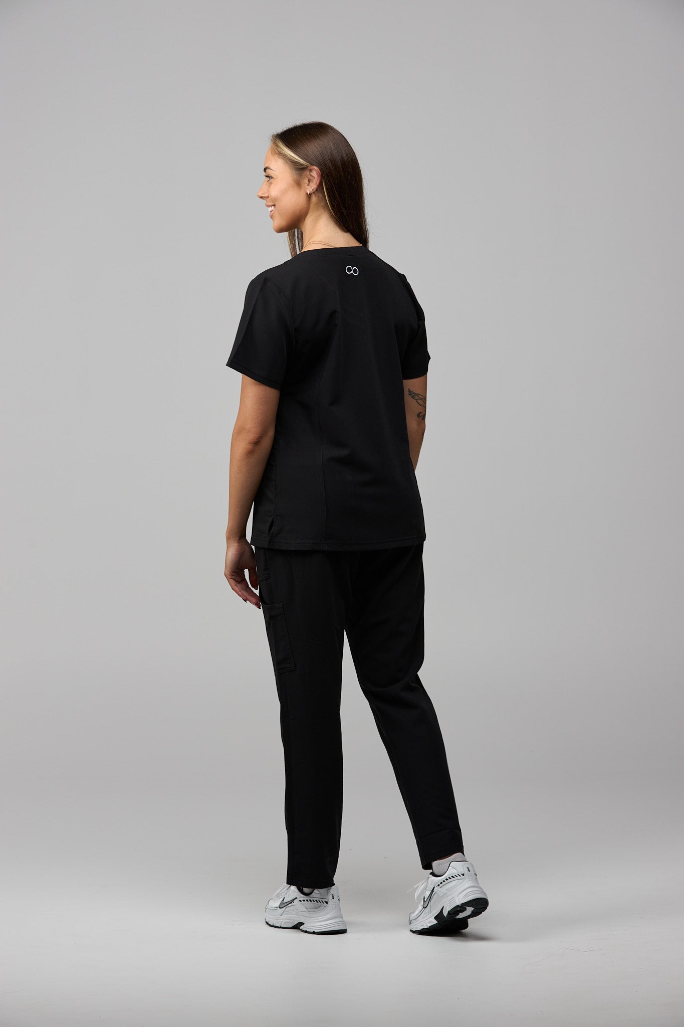 LuxeFlex™ V-Neck Scrub Top – Women's Nursing Scrubs | Black